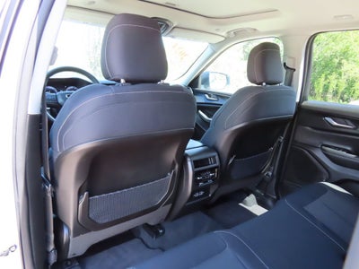 2024 Jeep Grand Cherokee Laredo X 4x4