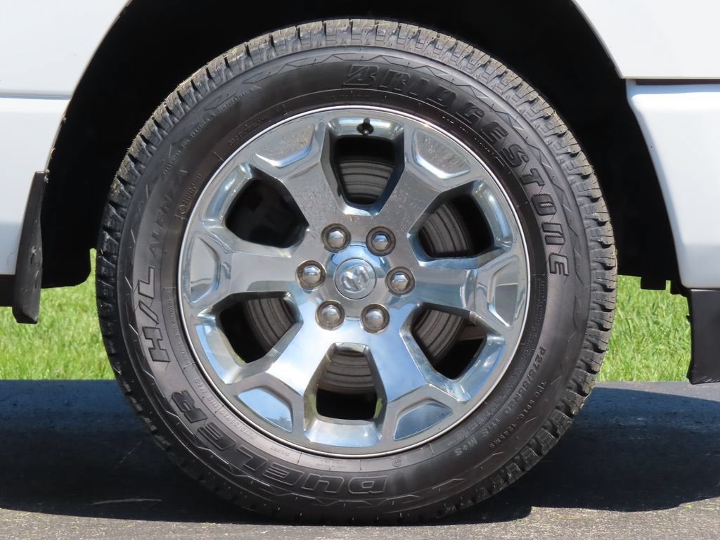 2022 RAM 1500 Big Horn Crew Cab 4x4 5'7" Box