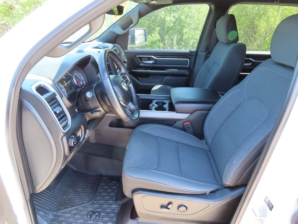 2022 RAM 1500 Big Horn Crew Cab 4x4 5'7" Box