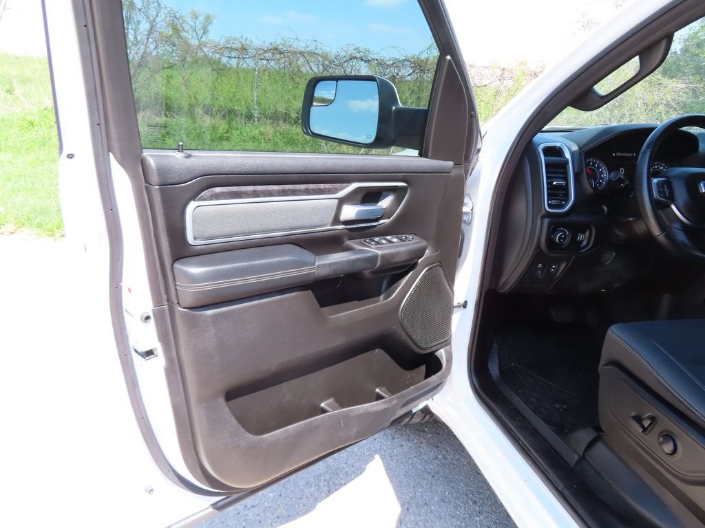 2022 RAM 1500 Big Horn Crew Cab 4x4 5'7" Box