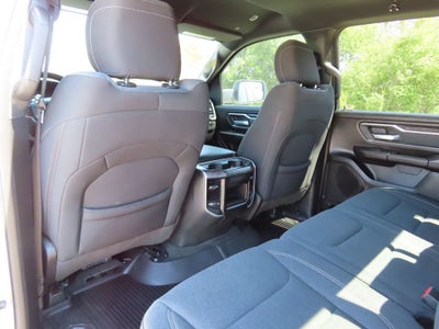 2022 RAM 1500 Big Horn Crew Cab 4x4 5'7" Box