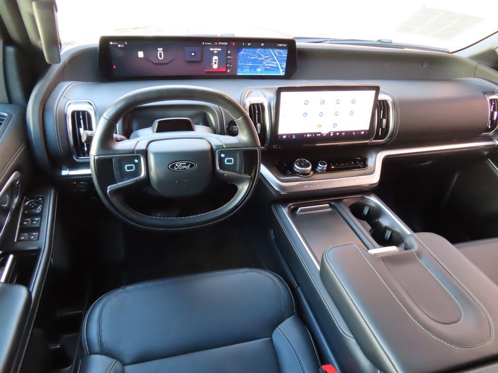 2025 Ford Expedition Platinum - Photo 4