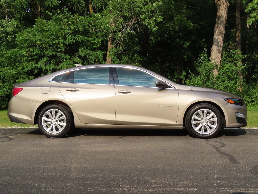 2024 Chevrolet Malibu 1LT - Photo 2