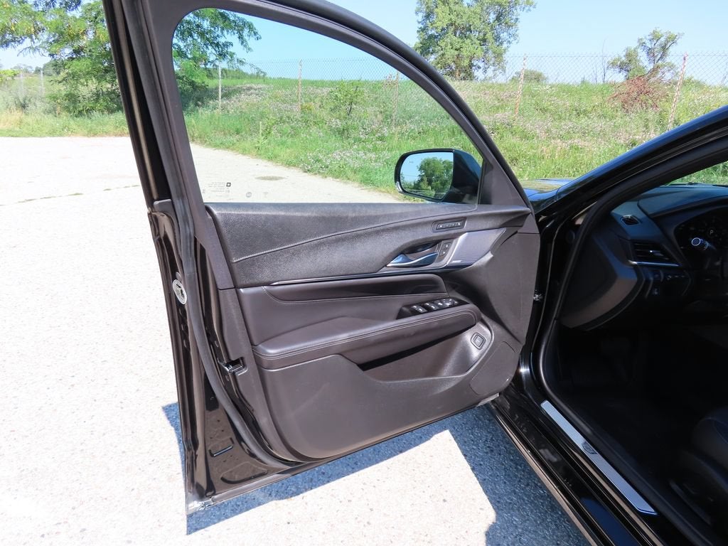 2023 Cadillac CT4 Premium Luxury