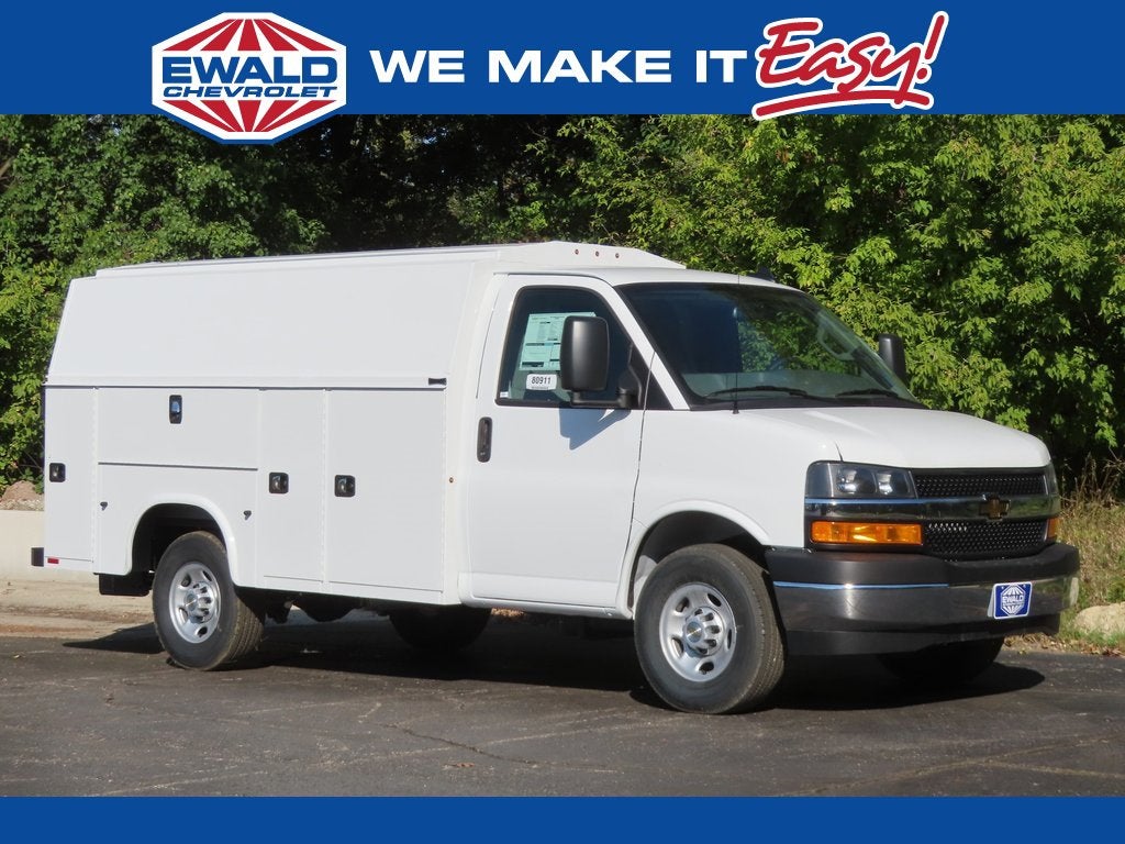 2025 Chevrolet Express Cutaway 3500 1WT