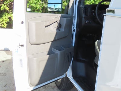 2025 Chevrolet Express Cutaway 3500 1WT