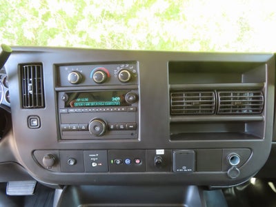 2025 Chevrolet Express Cutaway 3500 1WT