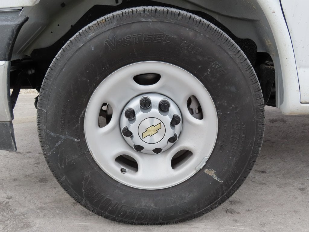 2025 Chevrolet Express Cutaway 3500 1WT