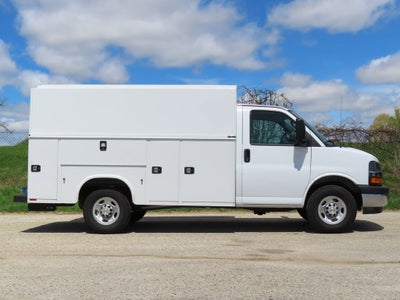 2025 Chevrolet Express Cutaway 3500 Work Van