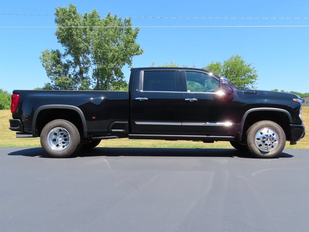 2026 Chevrolet Silverado 3500 HD High Country DRW