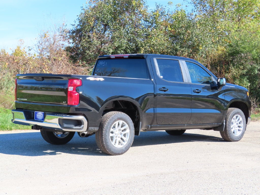 2026 Chevrolet Silverado 1500 LT - Photo 3