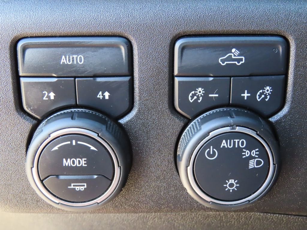 2023 Chevrolet Silverado 1500 LT - Photo 13