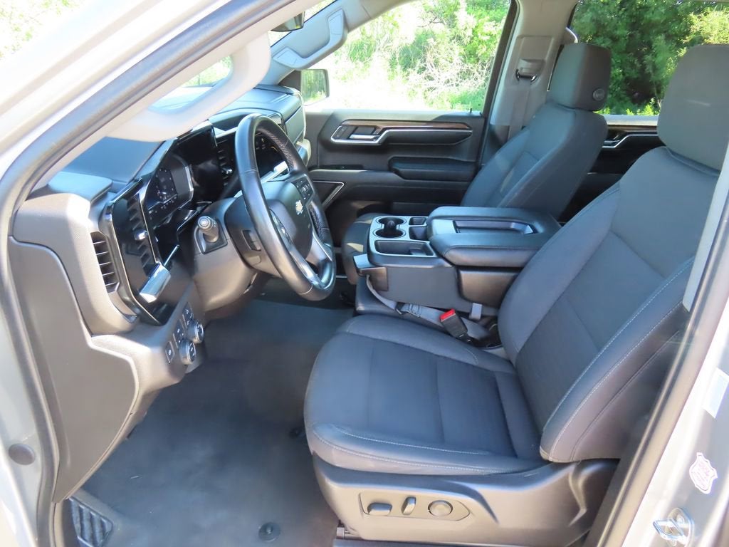 2023 Chevrolet Silverado 1500 LT - Photo 24