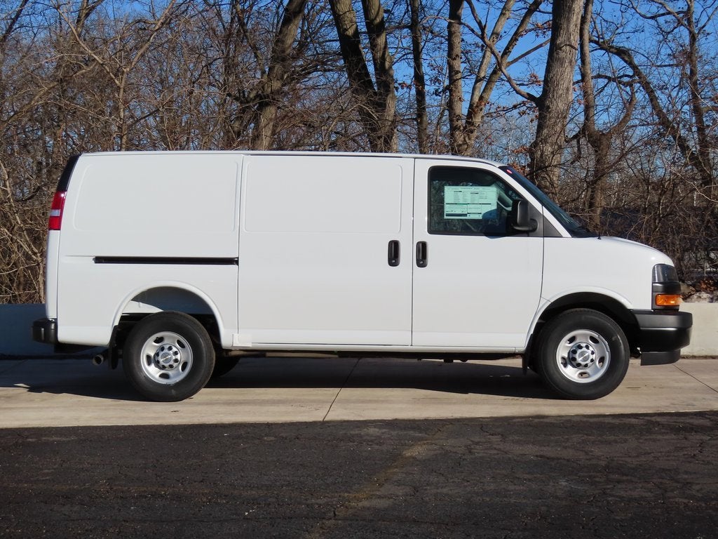 2025 Chevrolet Express Cargo 2500 WT