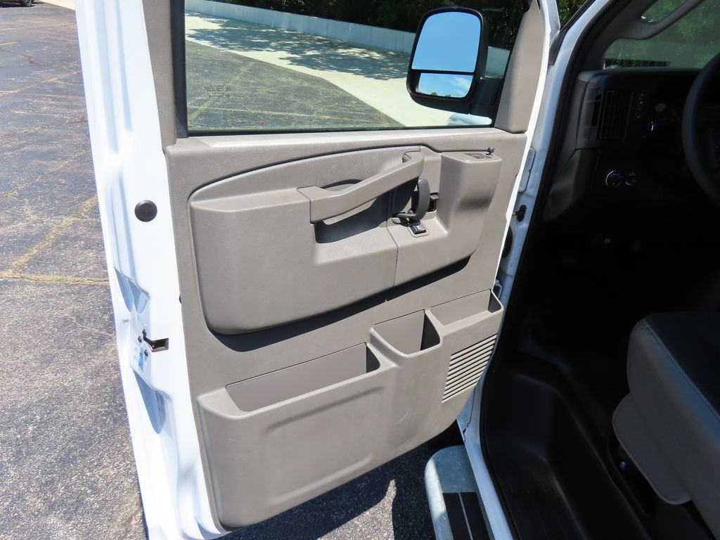 2024 Chevrolet Express Cargo 2500 WT