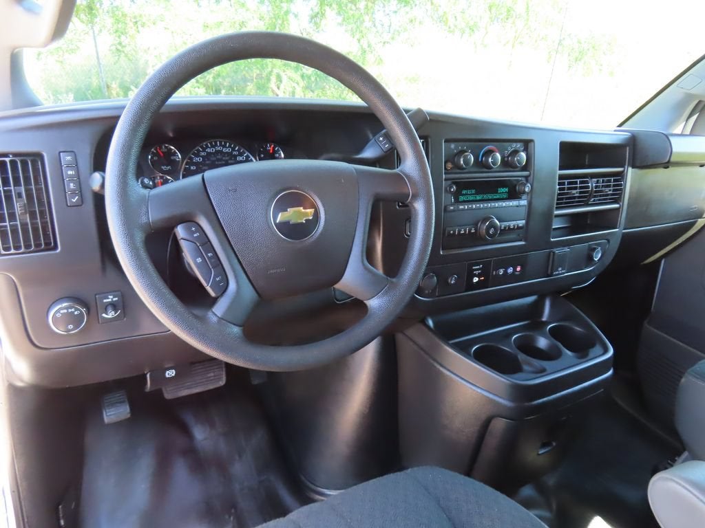 2025 Chevrolet Express Cargo WT