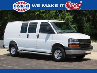2025 Chevrolet Express Cargo WT