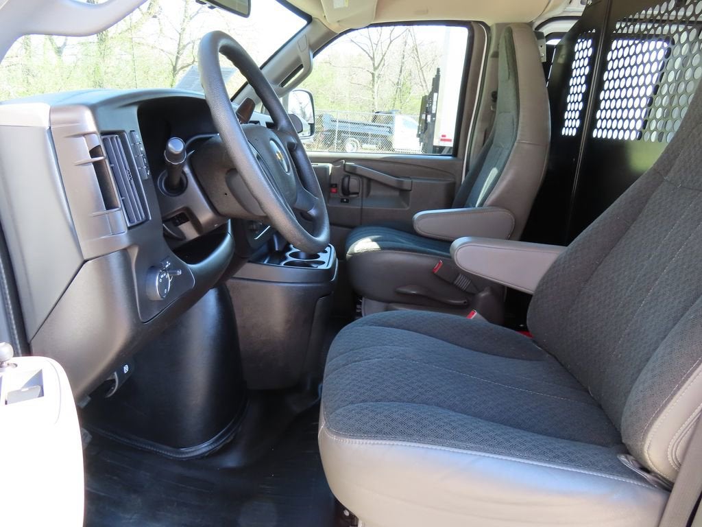 2024 Chevrolet Express Cargo 2500 WT