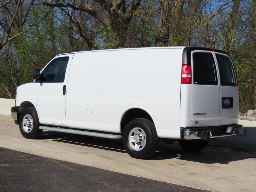 2024 Chevrolet Express Cargo 2500 WT