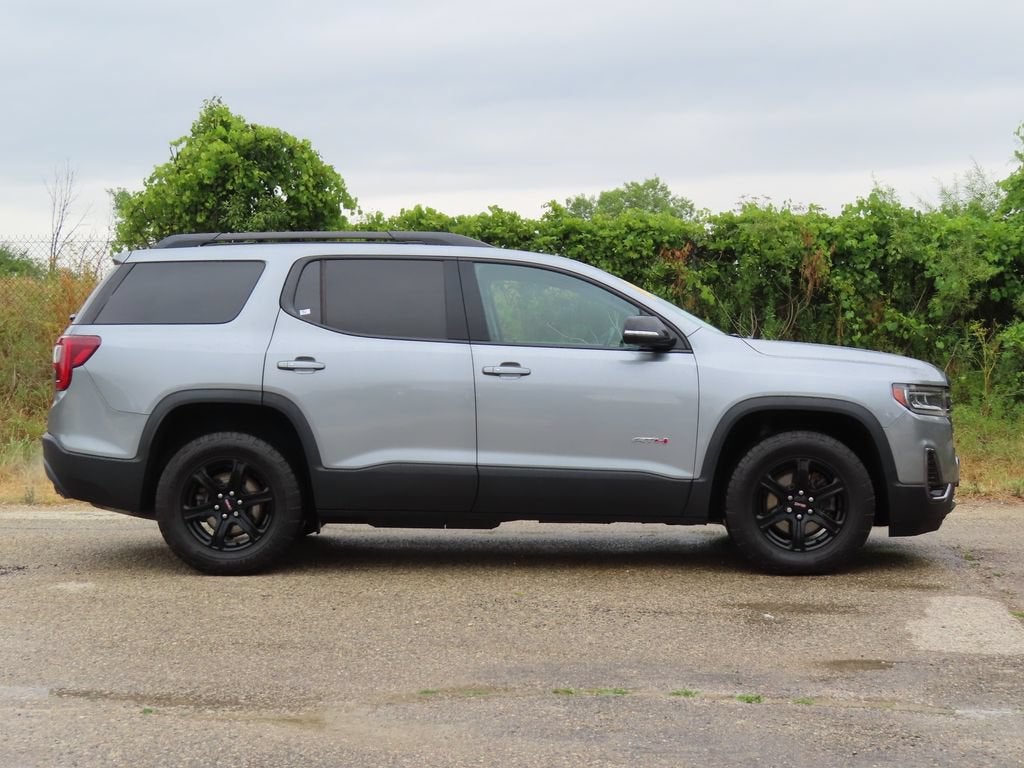2023 GMC Acadia AT4