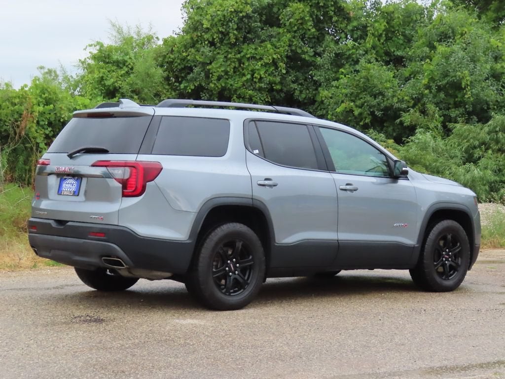 2023 GMC Acadia AT4