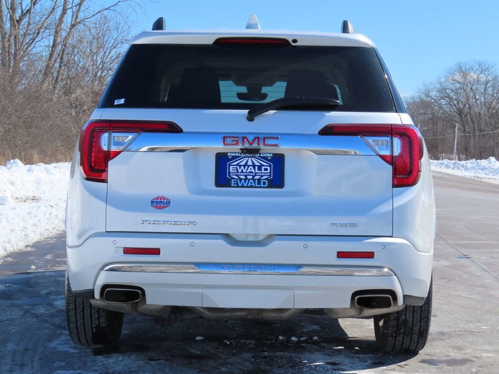 2022 GMC Acadia Denali