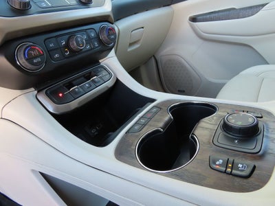 2022 GMC Acadia Denali