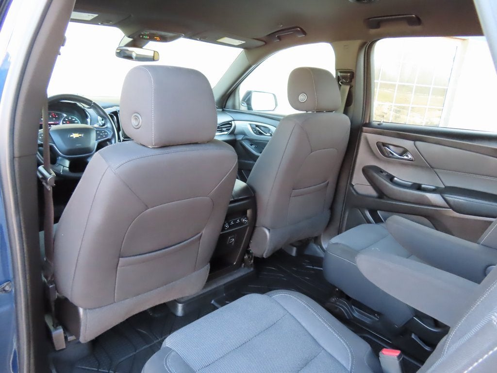 2022 Chevrolet Traverse LT Cloth