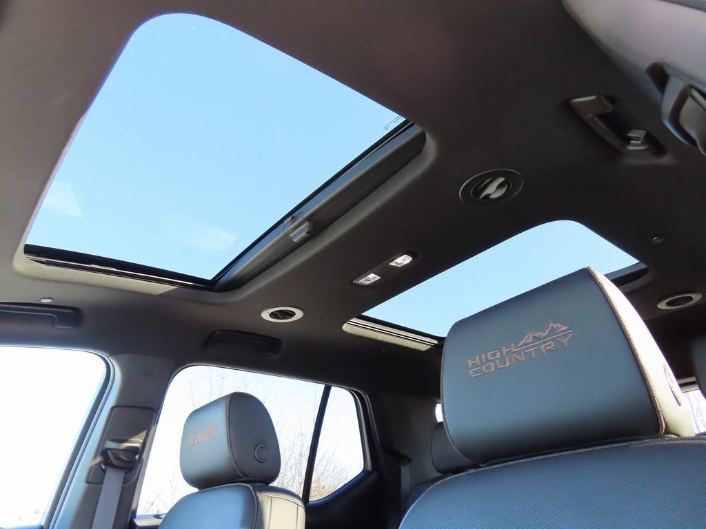2022 Chevrolet Traverse High Country