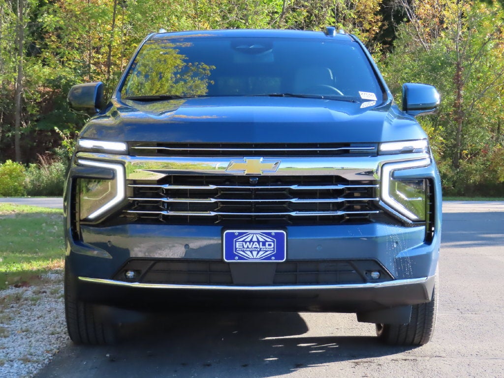 2027 Chevrolet Suburban LT - Photo 21