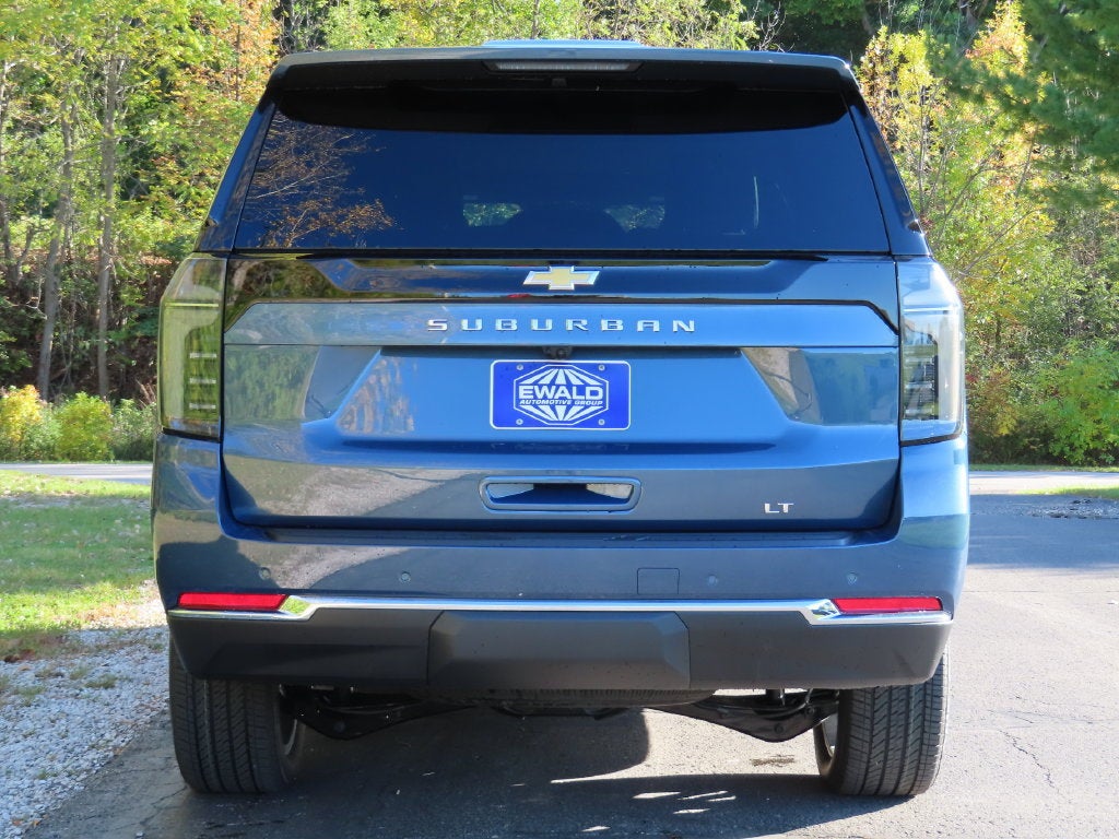2027 Chevrolet Suburban LT - Photo 22