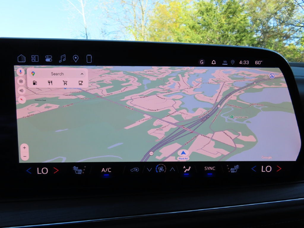 2027 Chevrolet Suburban LT - Photo 9