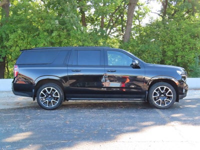 2022 Chevrolet Suburban RST