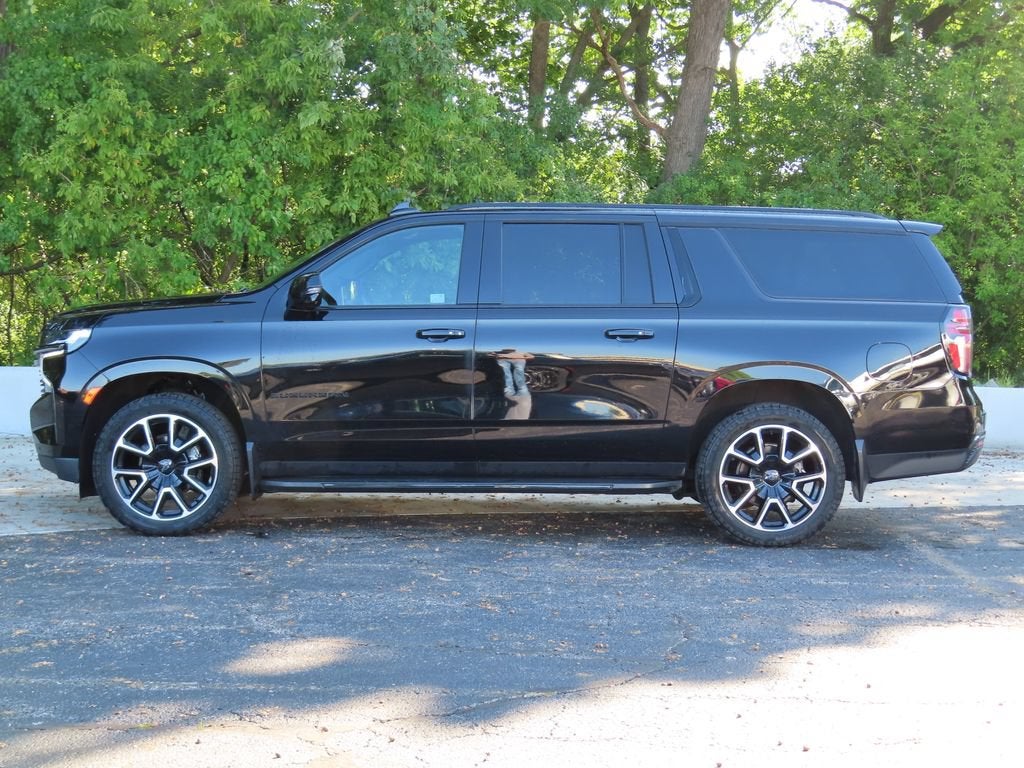 2022 Chevrolet Suburban RST