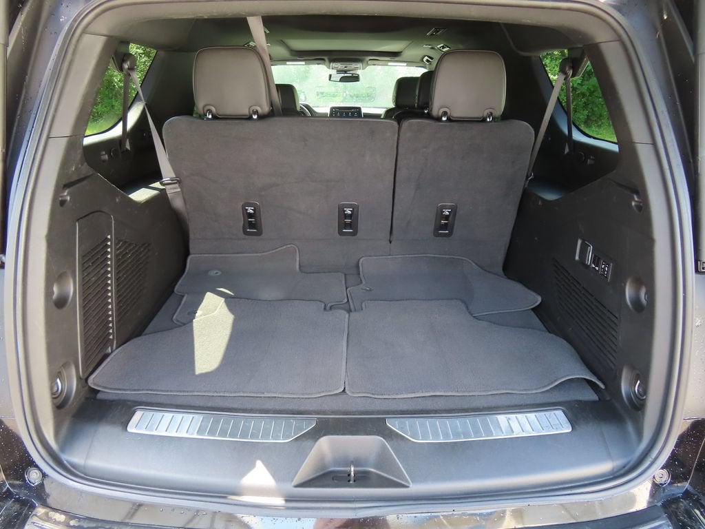 2024 Chevrolet Suburban RST