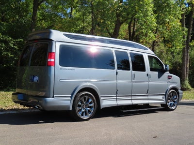 2024 GMC Savana Cargo 2500 Work Van