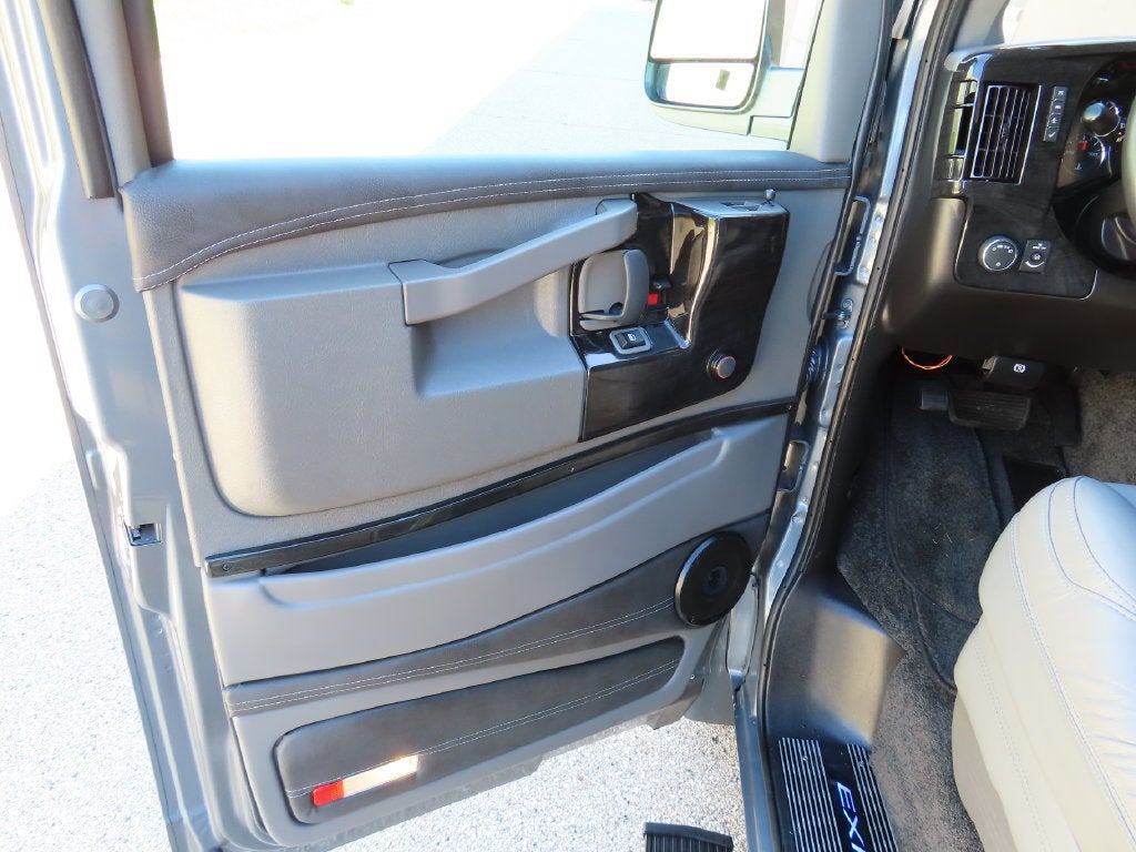 2024 GMC Savana Cargo 2500 Work Van