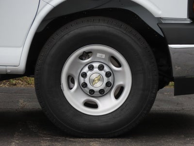 2025 Chevrolet Express Cutaway 3500 1WT