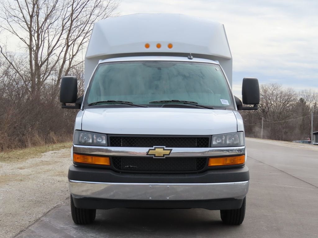 2026 Chevrolet Express Cutaway 3500 1WT