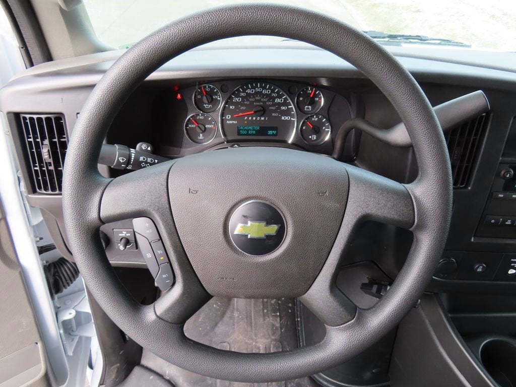 2026 Chevrolet Express Cutaway 3500 1WT