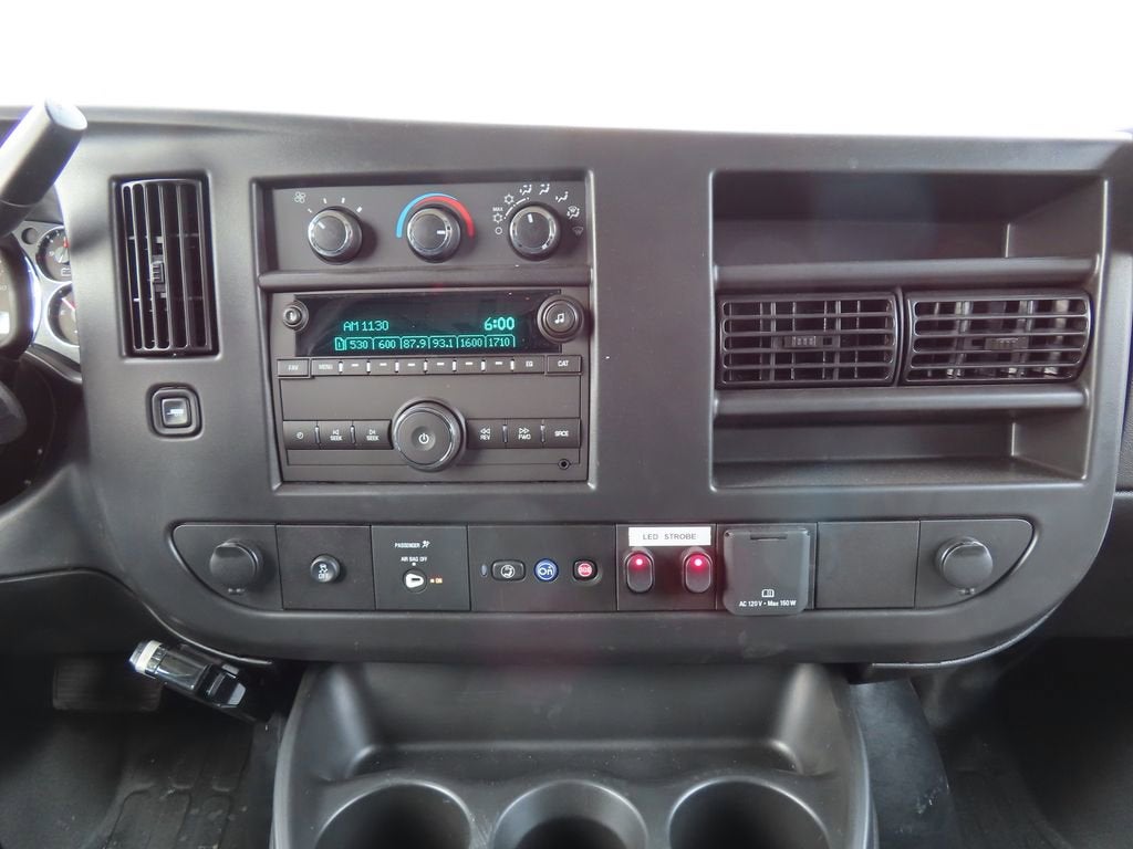 2026 Chevrolet Express Cutaway 3500 1WT