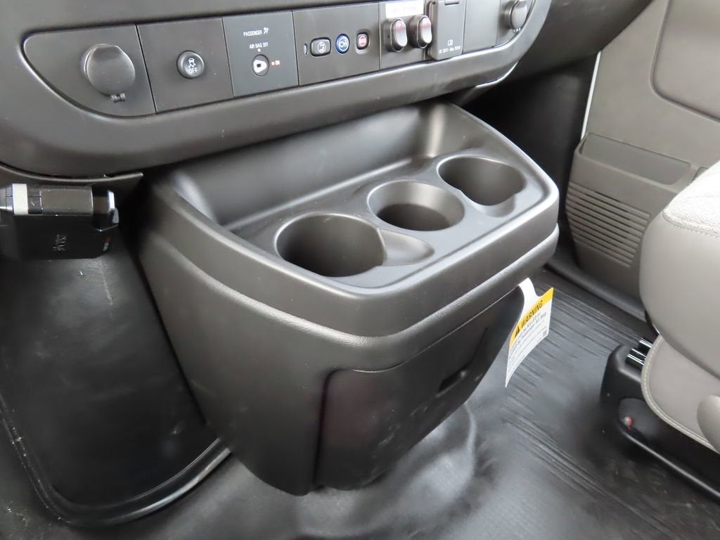 2026 Chevrolet Express Cutaway 3500 1WT