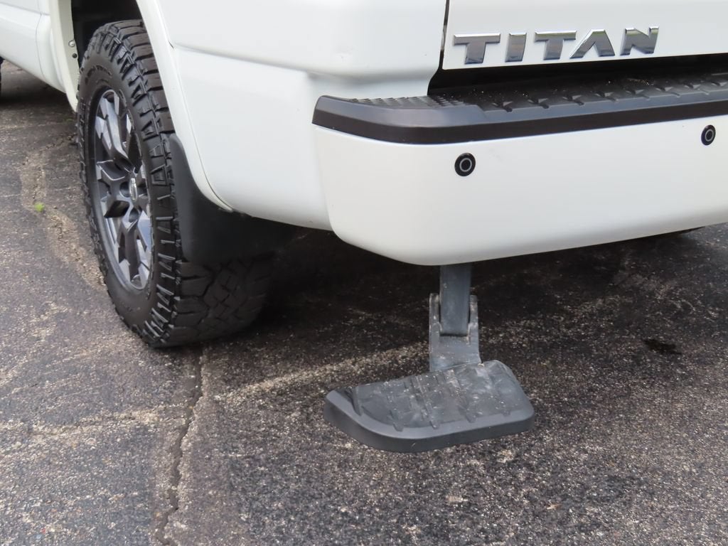 2017 Nissan TITAN PRO-4X