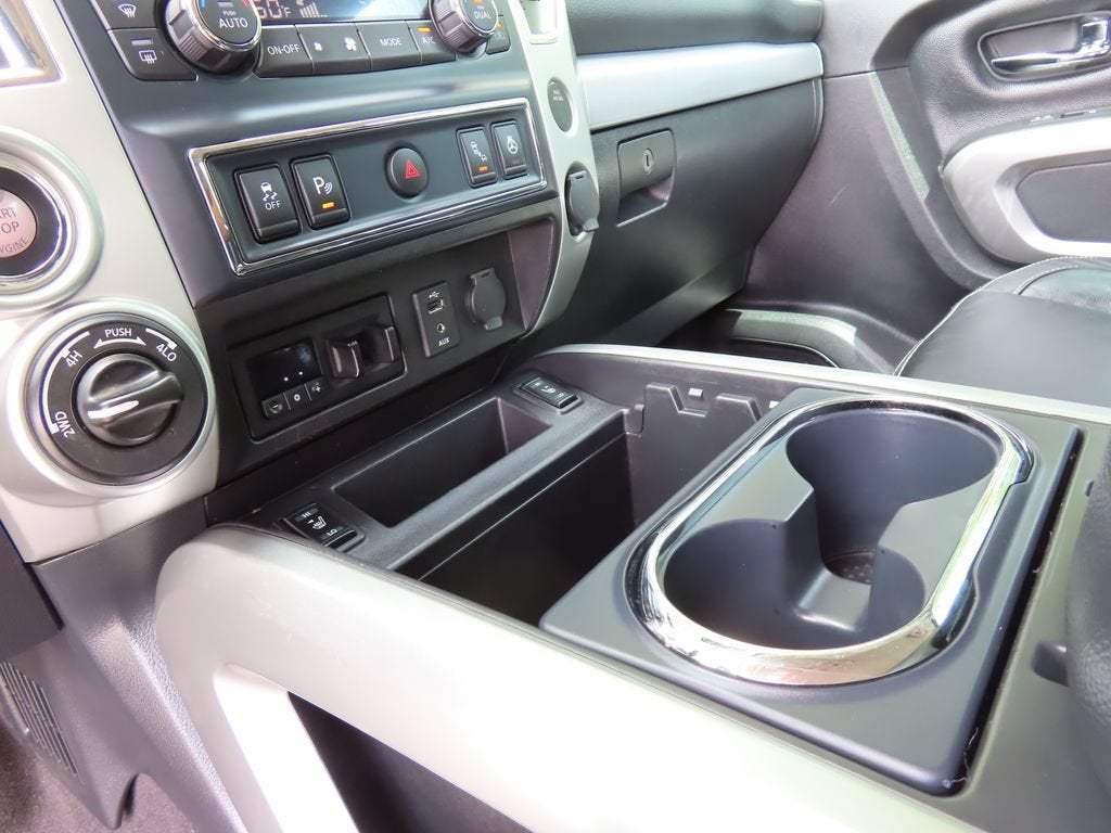 2017 Nissan TITAN PRO-4X