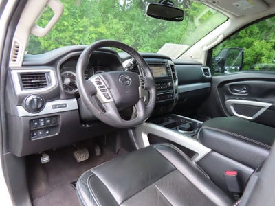 2017 Nissan TITAN PRO-4X