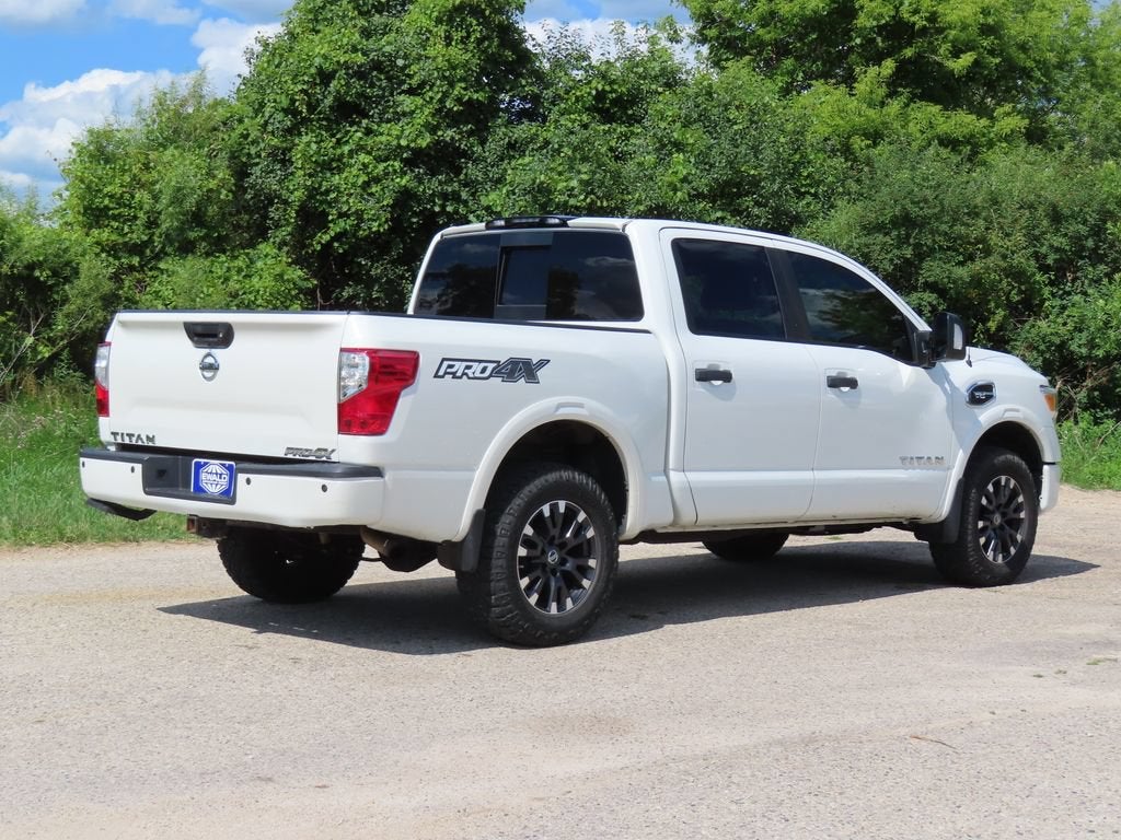 2017 Nissan TITAN PRO-4X