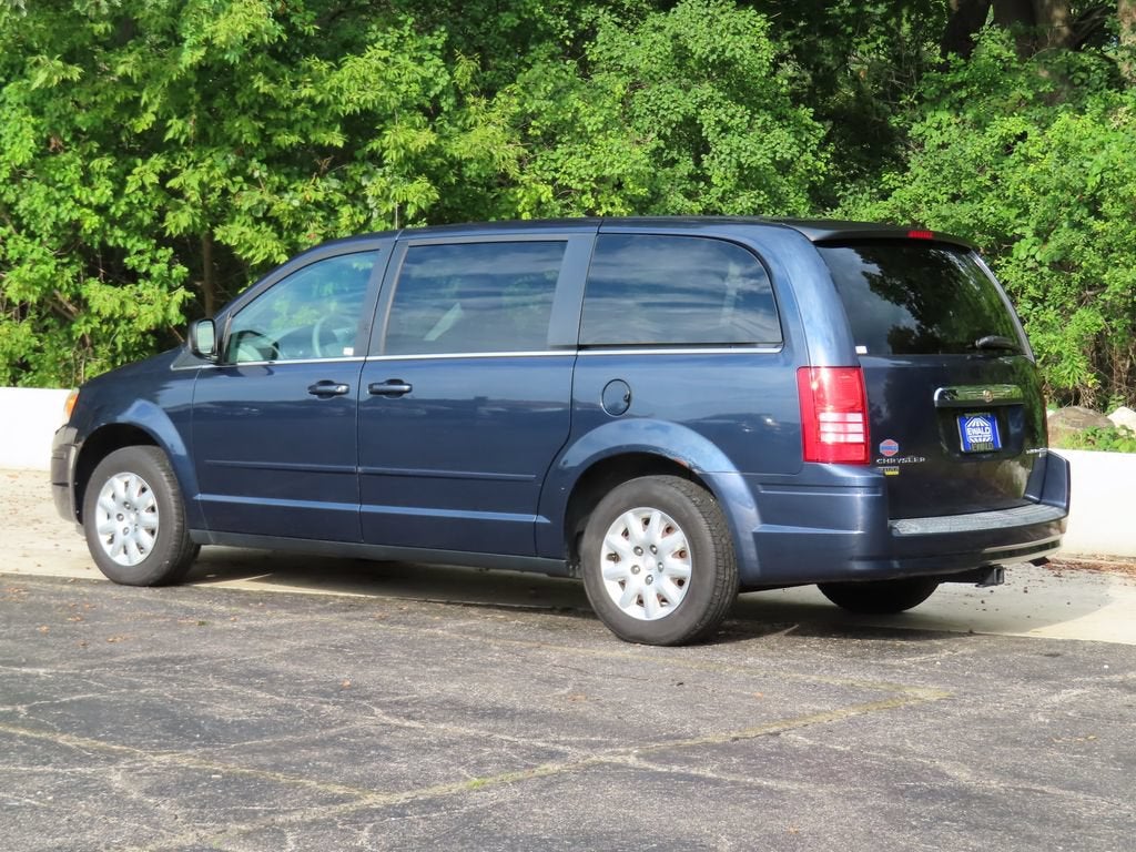 2009 Chrysler Town & Country LX