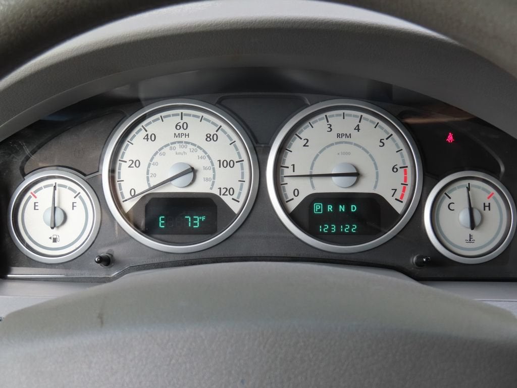 2009 Chrysler Town & Country LX