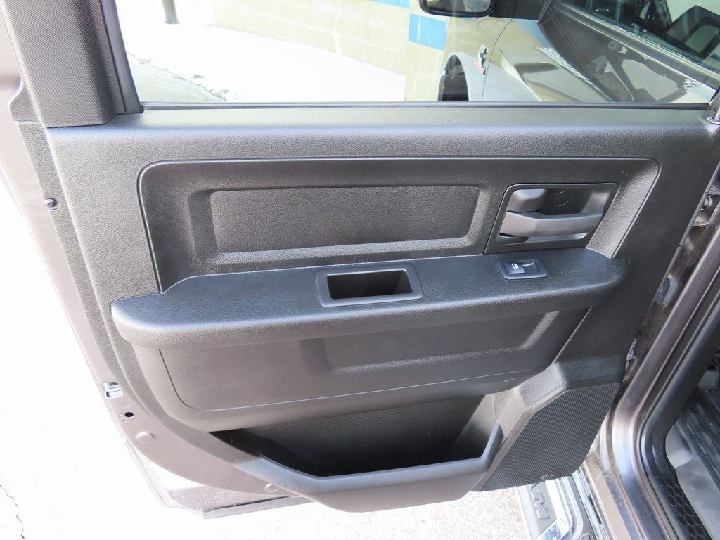 2024 RAM 3500 Tradesman Crew Cab 4x4 6'4" Box