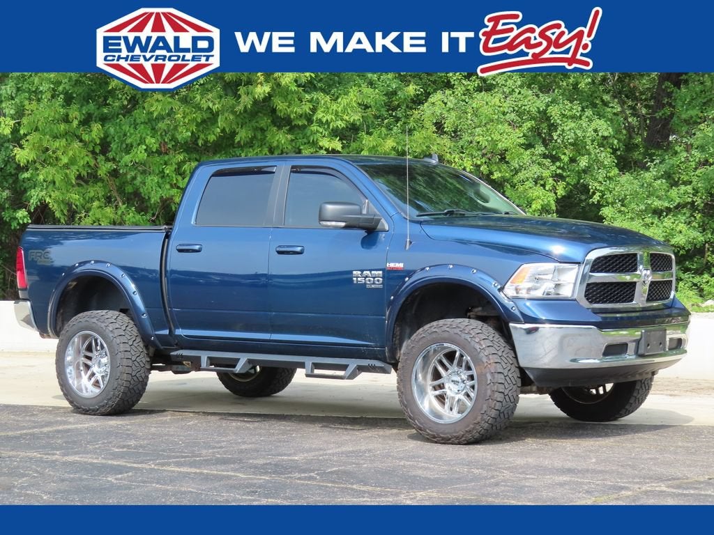 2020 Ram 1500 SLT 4WD photo